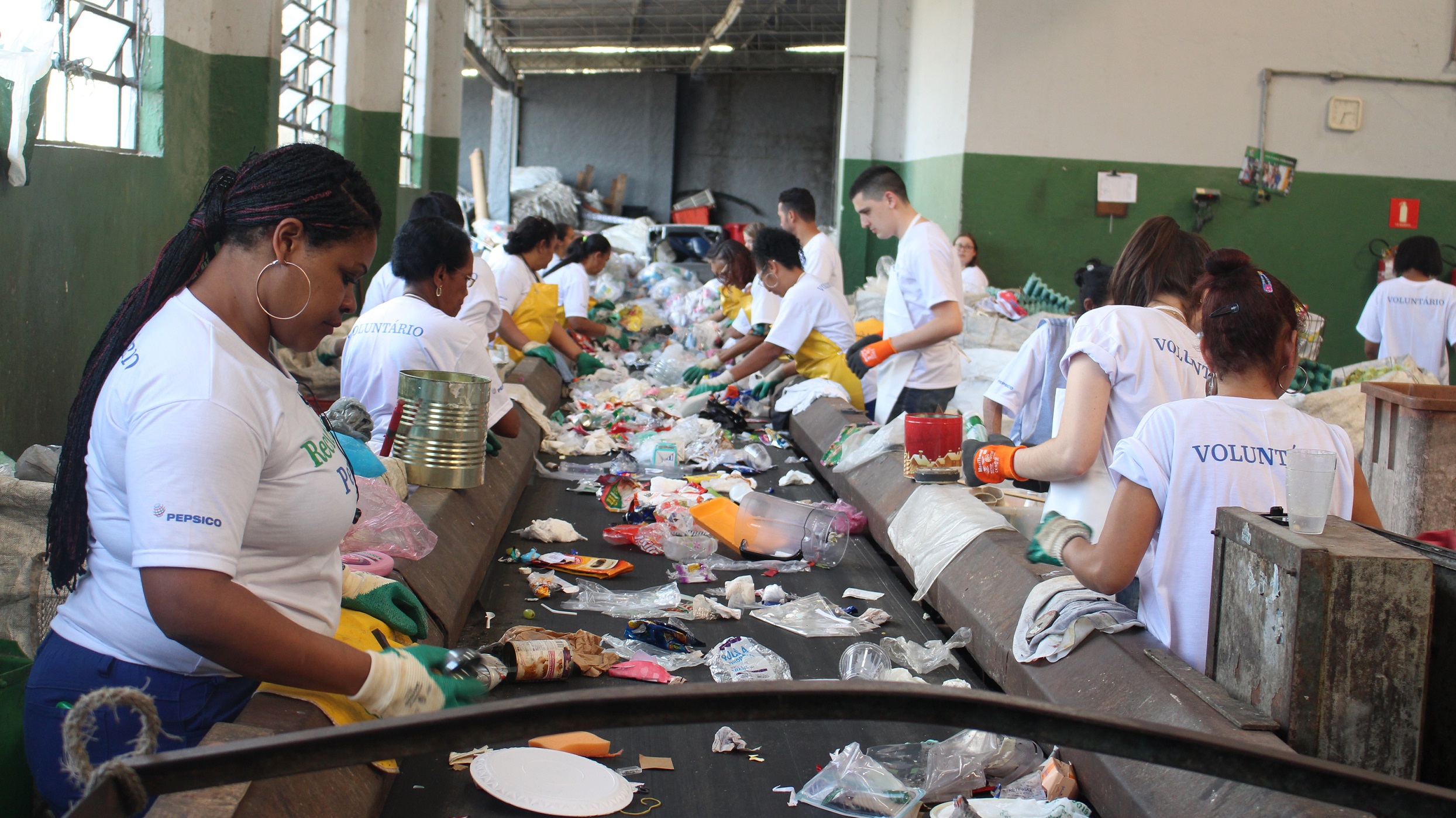 Reciclagem - H&#225; anos a PepsiCo apoia a COOPERCAPS Sul, al&#233;m de promover seu programa de Voluntariado